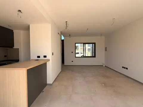 Casa 3 ambientes con 1 baño