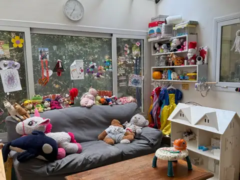 Casa 5 ambientes con 2 baños
