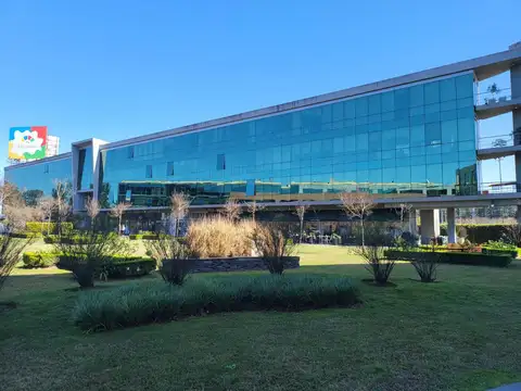 Alquiler Oficinas y  Consultorios - Ofice Park Pilar 6 ambientes super luminoso.