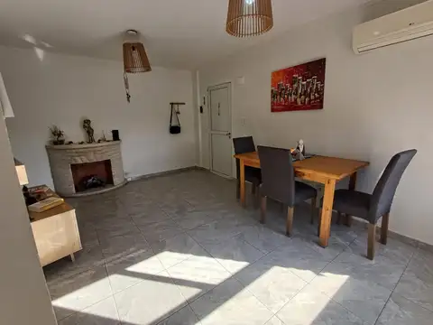 DEPARTAMENTO EN VENTA DE 2 DORMITORIOS CON COCHERA