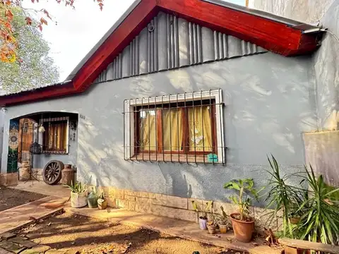 CASA EN VENTA 3 AMBIENTES EN FLORIDA OESTE
