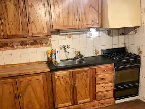 San Isidro Labrador 100, Piso 1