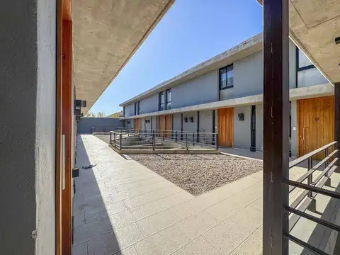 9 de Julio esquina Mitre 100