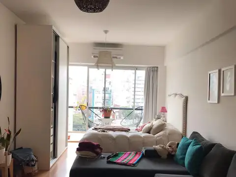 Departamento en  alquiler, sin muebles! Pileta, laundry y SUM.