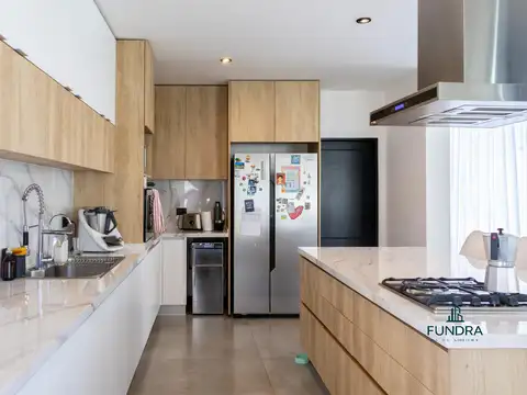 Casa en Venta en Countries y Barrios Cerrados en Berazategui, USD 270.000