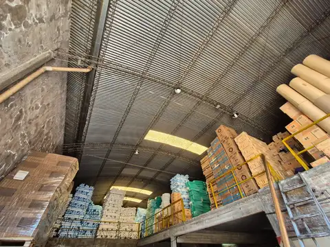 Galpon en Venta 24  mts Fondo