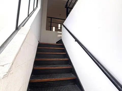 Depto Tipo Casa en Alquiler de 4 ambientes