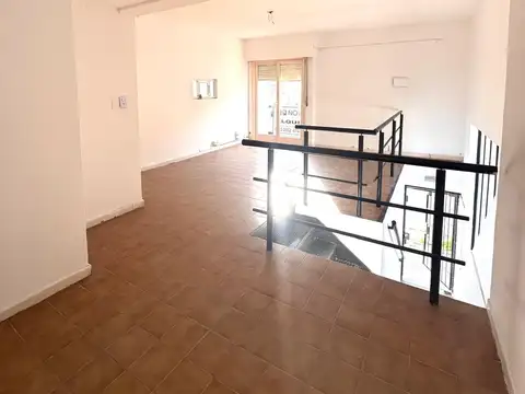 Depto Tipo Casa 4 ambientes con 2 baños