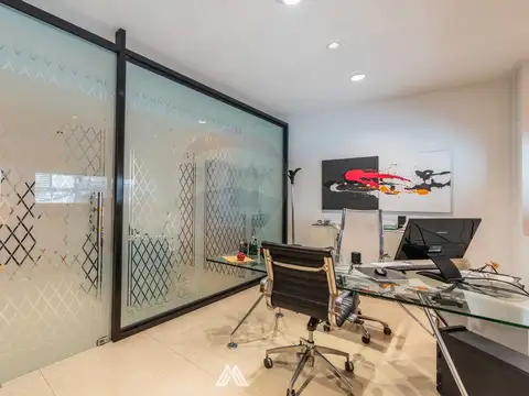 Oficina en Alquiler con 1 cochera