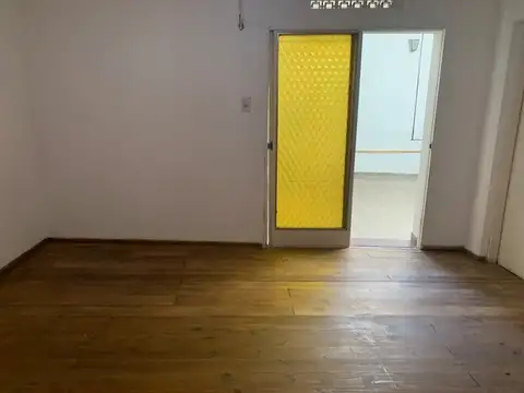 Depto Tipo Casa en Venta 80 años
