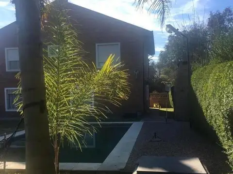 Casa 5 ambientes con 3 baños