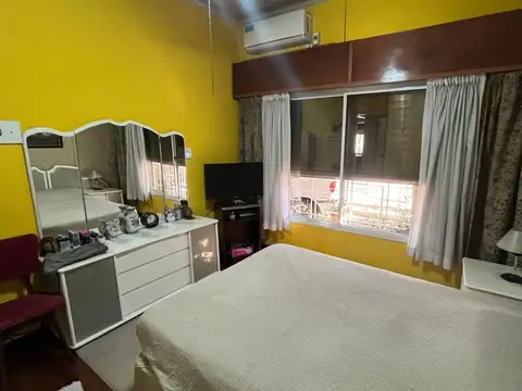 Casa 6 ambientes con 3 baños