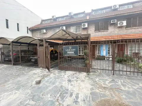TRIPLEX 4 AMB. COCHERA, PATIO CON PARRILLA -APTO CREDITO-