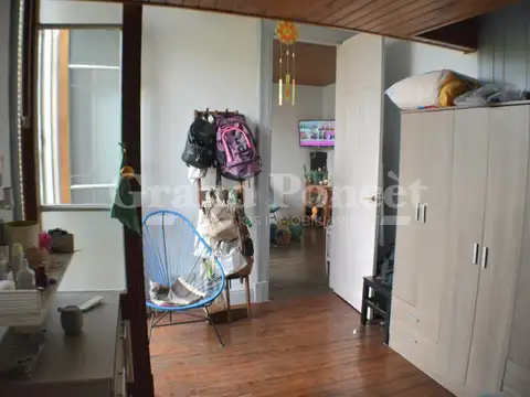 Venta PH único en Barracas con Balcón al frente, Techos Altos y Espacios Flexibles