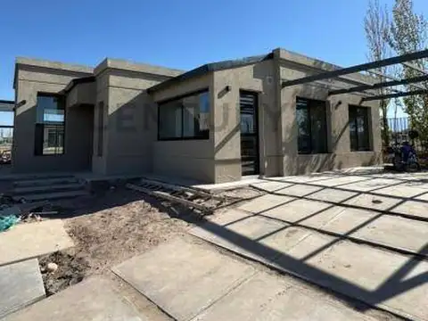 Casa en Venta a estrenar en Barrio La Luisa-Luján-Mendoza-ID:283586