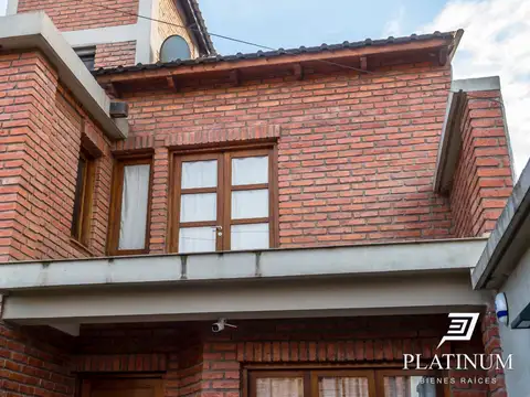 Casa en Venta con 1 cochera