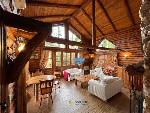 Casa 5 ambientes con 4 baños