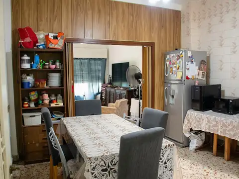 Casa 3 amb. venta Villa Lynch c/parque y quincho
