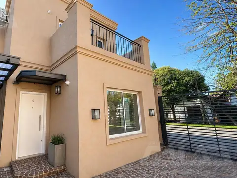 Casa en Venta con 1 cochera