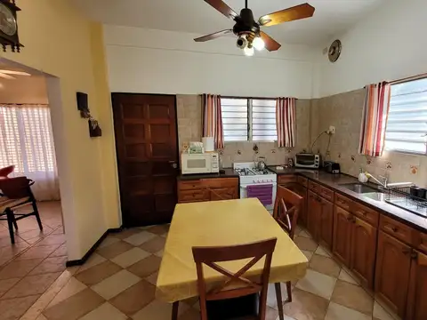 Casa 3 ambientes con 2 baños