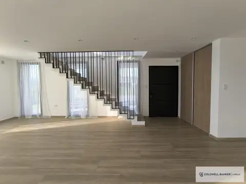 Casa en Alquiler de 4 dormitorios