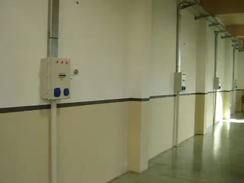 Galpon en Venta 8  mts Frente