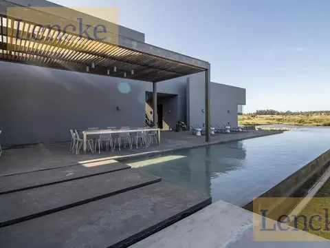 Casa en Venta en Punta del Este, USD 3.700.000