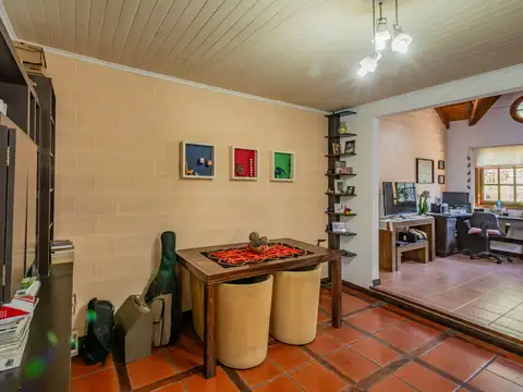 Casa 4 ambientes con 1 baño