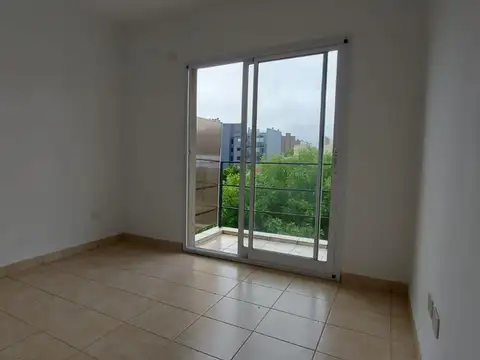 Semipiso en alquiler de 2 amb c/balcón, San Fernando