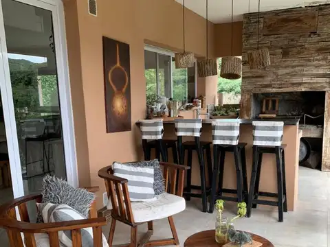 CASA EN VENTA LA AGUADA