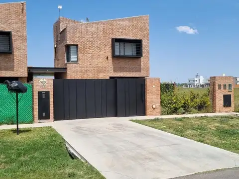 CASA EN ALQUILER DON MATEO FUNES