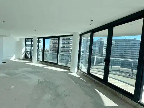 Departamento en Venta en La Lucila, USD 1.200.000