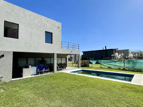 Casa en Venta en Vila Marina, USD 350.000