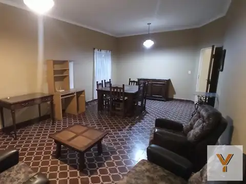Casa y terreno en venta - 3 dormitorios 2 baños - 800 mts2 - Comandante Nicanor Otamendi