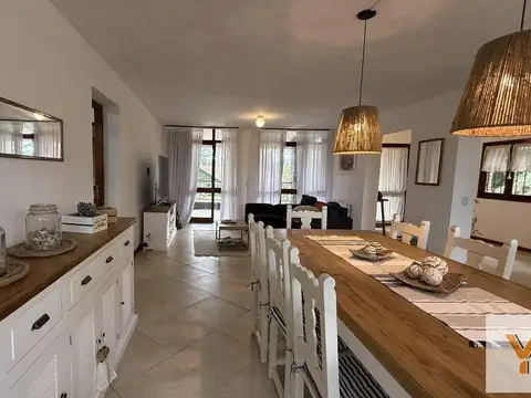 Casa en Venta de 5 dormitorios