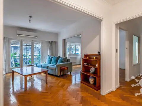 SEMIPISO - VENTA - 4 AMBIENTES - DEPENDENCIA - ESPACIO GUARDACOCHES - COLEGIALES