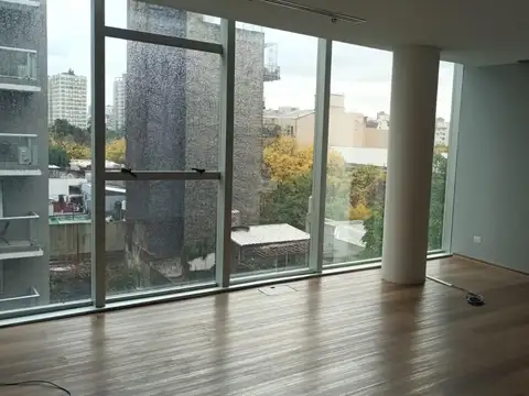 Impecable oficina en esquina, al frente Av Dorrego!