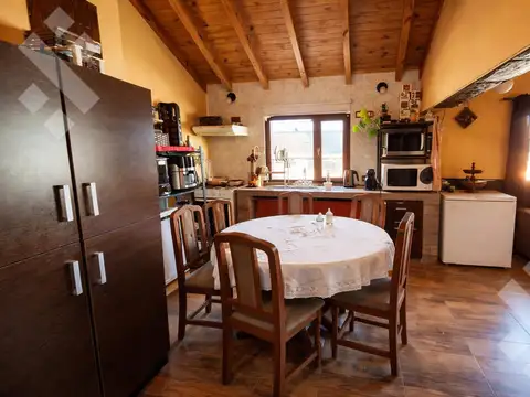 En Venta, 2 Salones Comerciales y 1 Depto. Caviahue