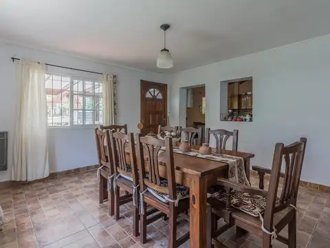 Casa en Venta con 2 cocheras