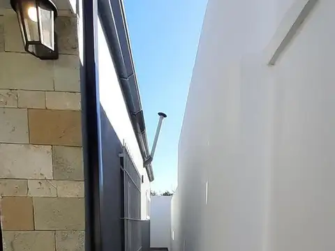 Depto Tipo Casa en Venta al Sur