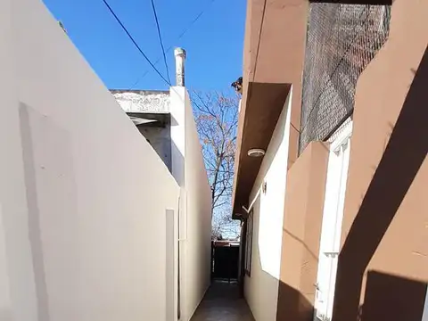 Depto Tipo Casa en Venta en Quilmes, USD 79.000