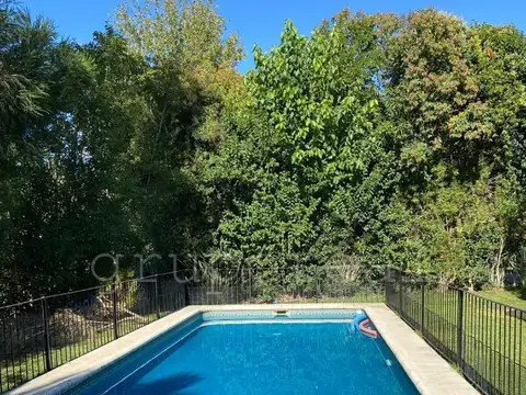 EL OMBU - Casa con dormitorios en Planta Baja - Hermoso parque