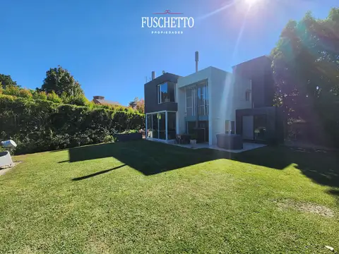 Casa en Venta en Triangulo, USD 399.000