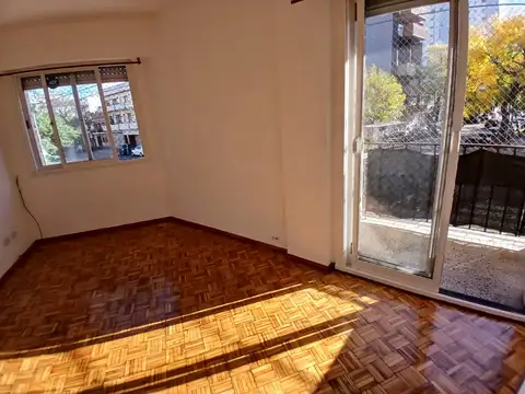 Departamento en Alquiler en Colegiales, $ 680.000