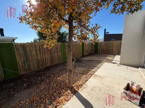 Casa en Venta en Plottier, USD 240.000