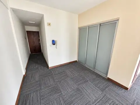 Oficina 4 ambientes con 1 baño