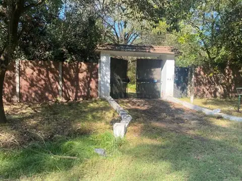 Casa 6 ambientes con 2 baños