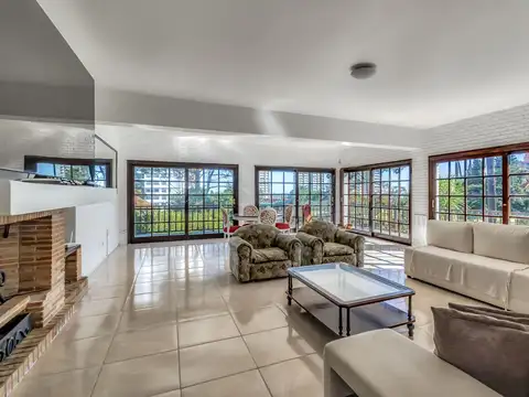 Casa en Alquiler de 6 dormitorios