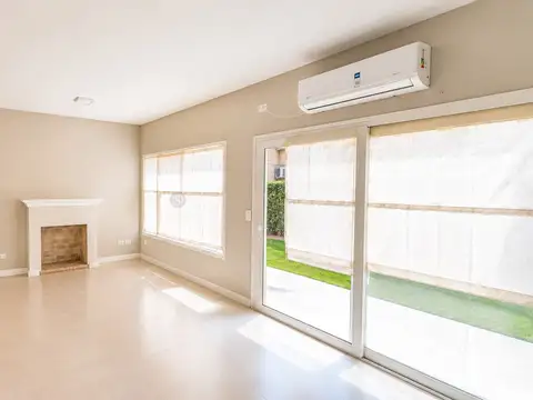 Casa en Alquiler en Complejo Liquidámbar, USD 1.100