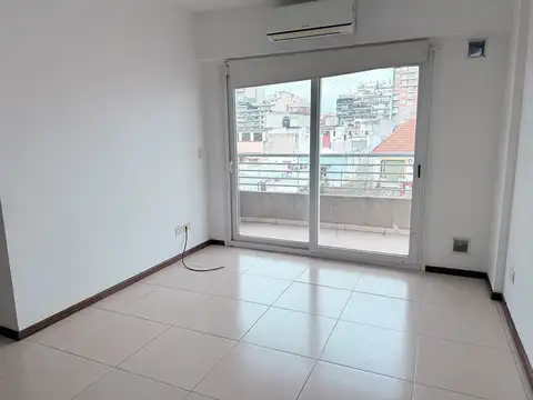Luis Viale 2000, Piso 3